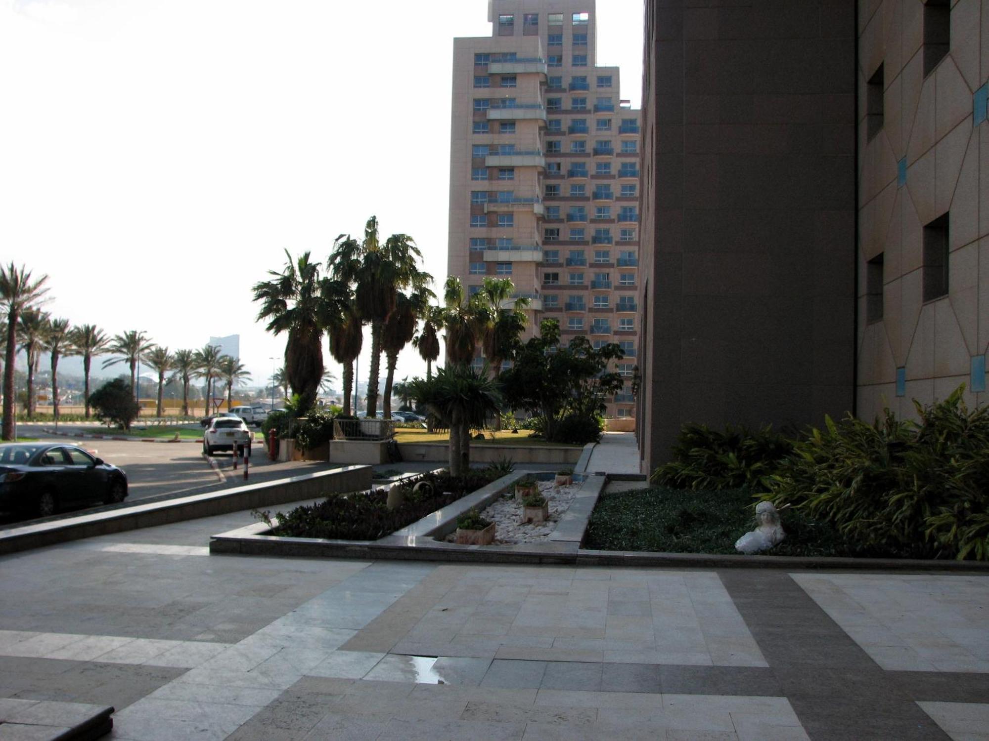 Apartments On The Beach Haifa Exterior foto